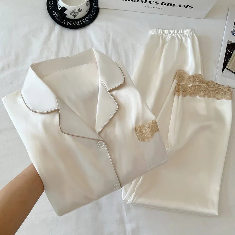 Ensemble de nuisette en glace de soie pour femmes printemps/automne, bordure en dentelle luxueuse, manches longues, léger pour vêtements de maison, photos du produit réel.

Sources