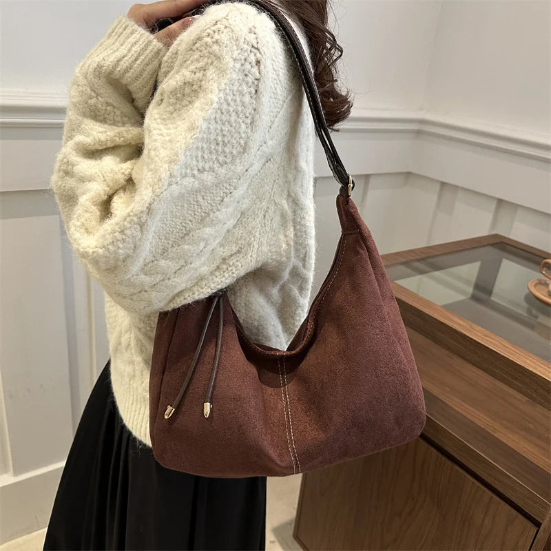 Sac à Main Femme Daim Bandoulière Casual Sac en Bandoulière Croisée Luxe Clutch Design Croissant Hobo Bohème.