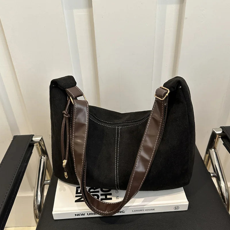 Sac à Main Femme Daim Bandoulière Casual Sac en Bandoulière Croisée Luxe Clutch Design Croissant Hobo Bohème.