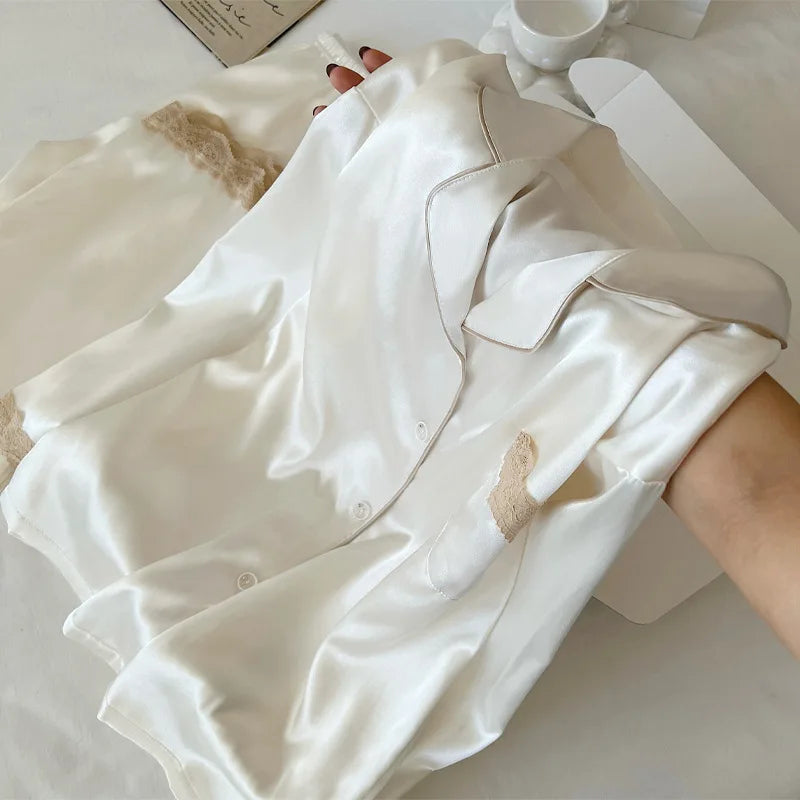 Ensemble de nuisette en glace de soie pour femmes printemps/automne, bordure en dentelle luxueuse, manches longues, léger pour vêtements de maison, photos du produit réel.

Sources