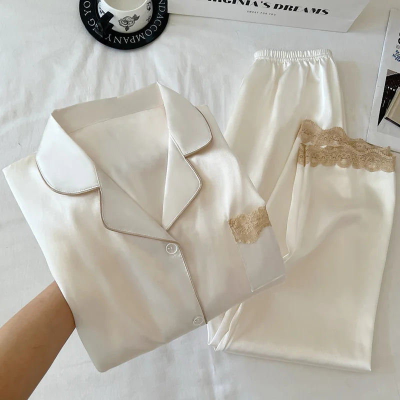 Ensemble de nuisette en glace de soie pour femmes printemps/automne, bordure en dentelle luxueuse, manches longues, léger pour vêtements de maison, photos du produit réel.

Sources