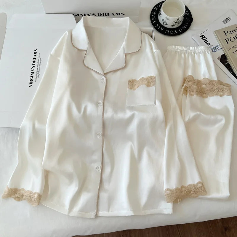 Ensemble de nuisette en glace de soie pour femmes printemps/automne, bordure en dentelle luxueuse, manches longues, léger pour vêtements de maison, photos du produit réel.

Sources